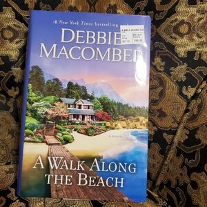 Debbie Macomber "A Walk Along The Beach" hardcover book